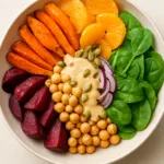 Пісний салат “Зимовий Будда-боул зі святковим соусом”